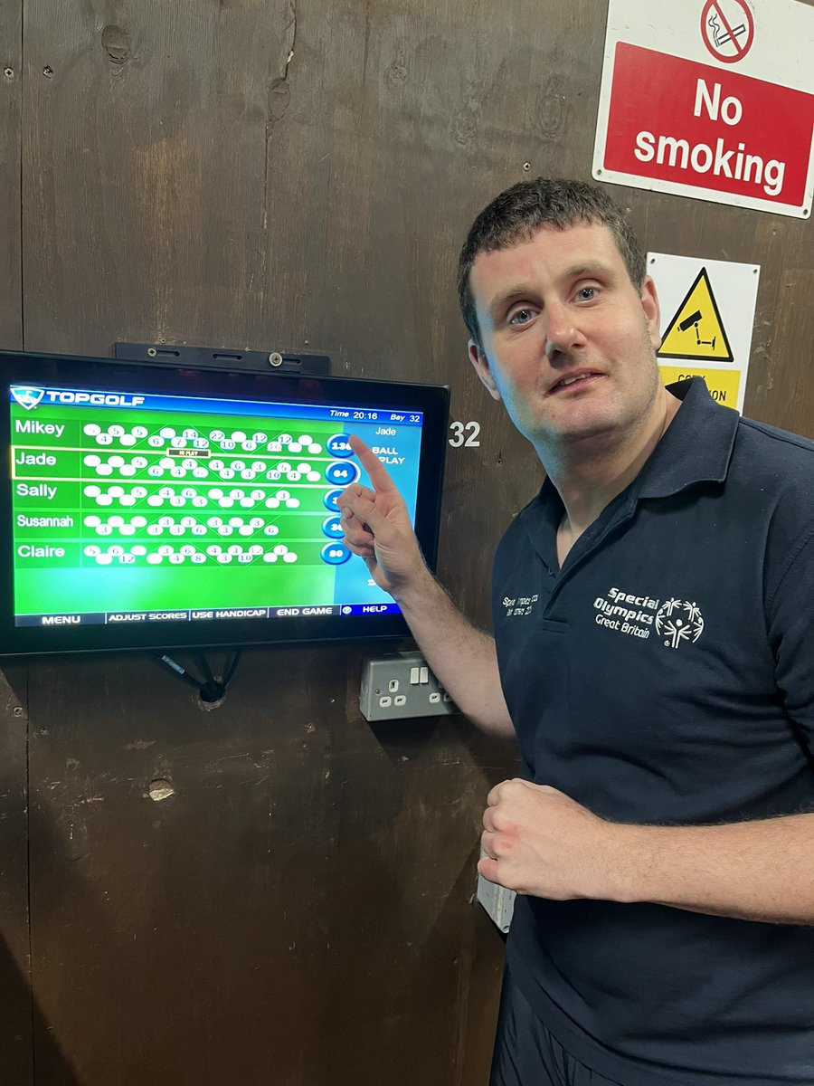 Claire Da Bear tweet media