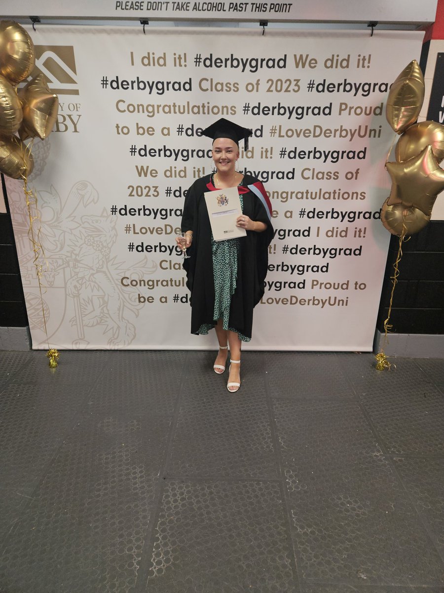 molliesmith94's tweet photo. Graduated today from @DerbyUni @DerbyOT #derbygraduation #derbygrad23 so so proud of myself!! β€οΈ https://t.co/FrxbyNTt3n