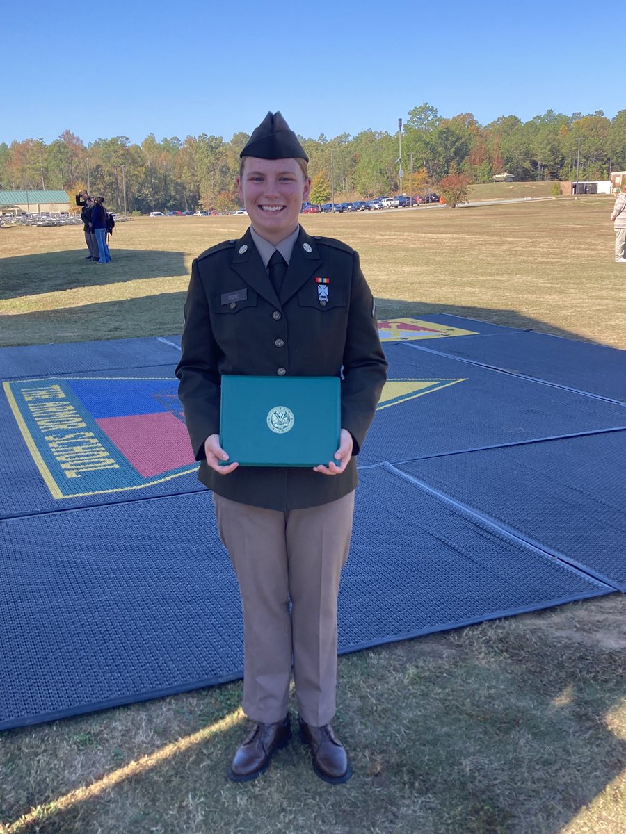 ryanjstone1992's tweet photo. Congratulations to Galva’s Lexi Stone! Army Achievement Medal Awardee,Army Values Awardee. https://t.co/Yrj9v3QwEz