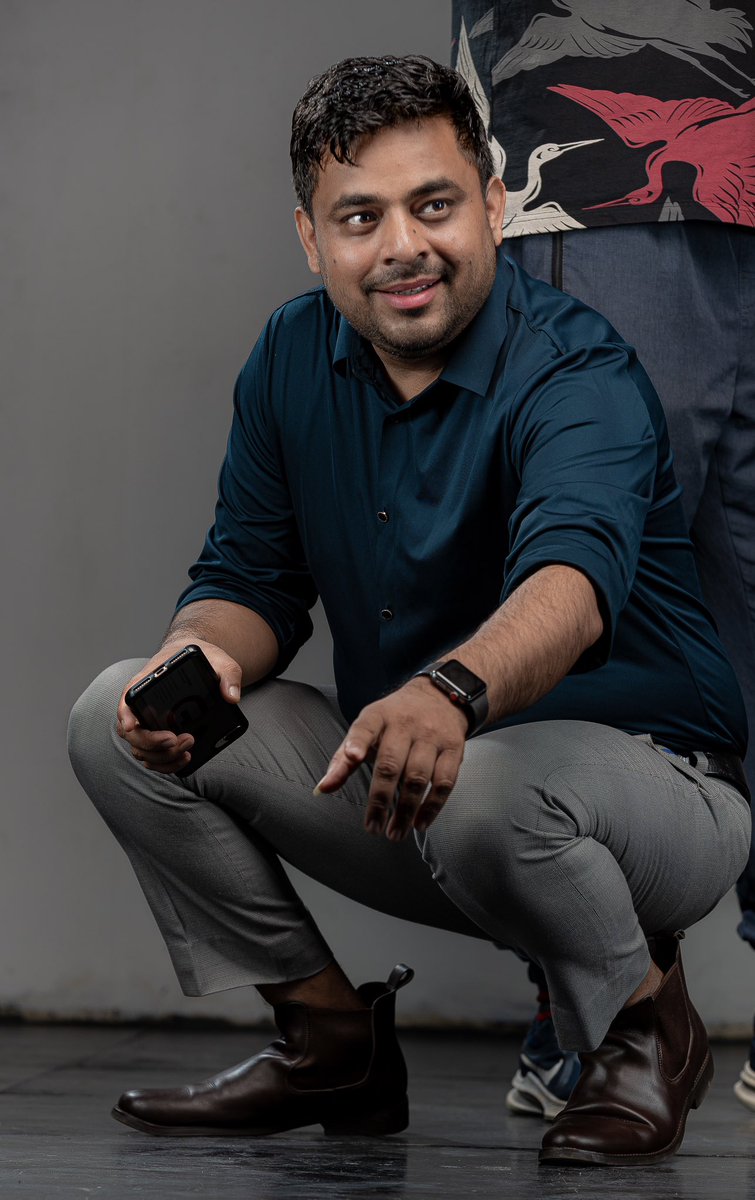 ShreedharPdl's tweet photo. धेरै हल्ला नगरी यता आएर यसरी टुसुक्क वस्नुस त अनी मात्रै देश बन्छकी 😛😋 https://t.co/lVQEw55kab