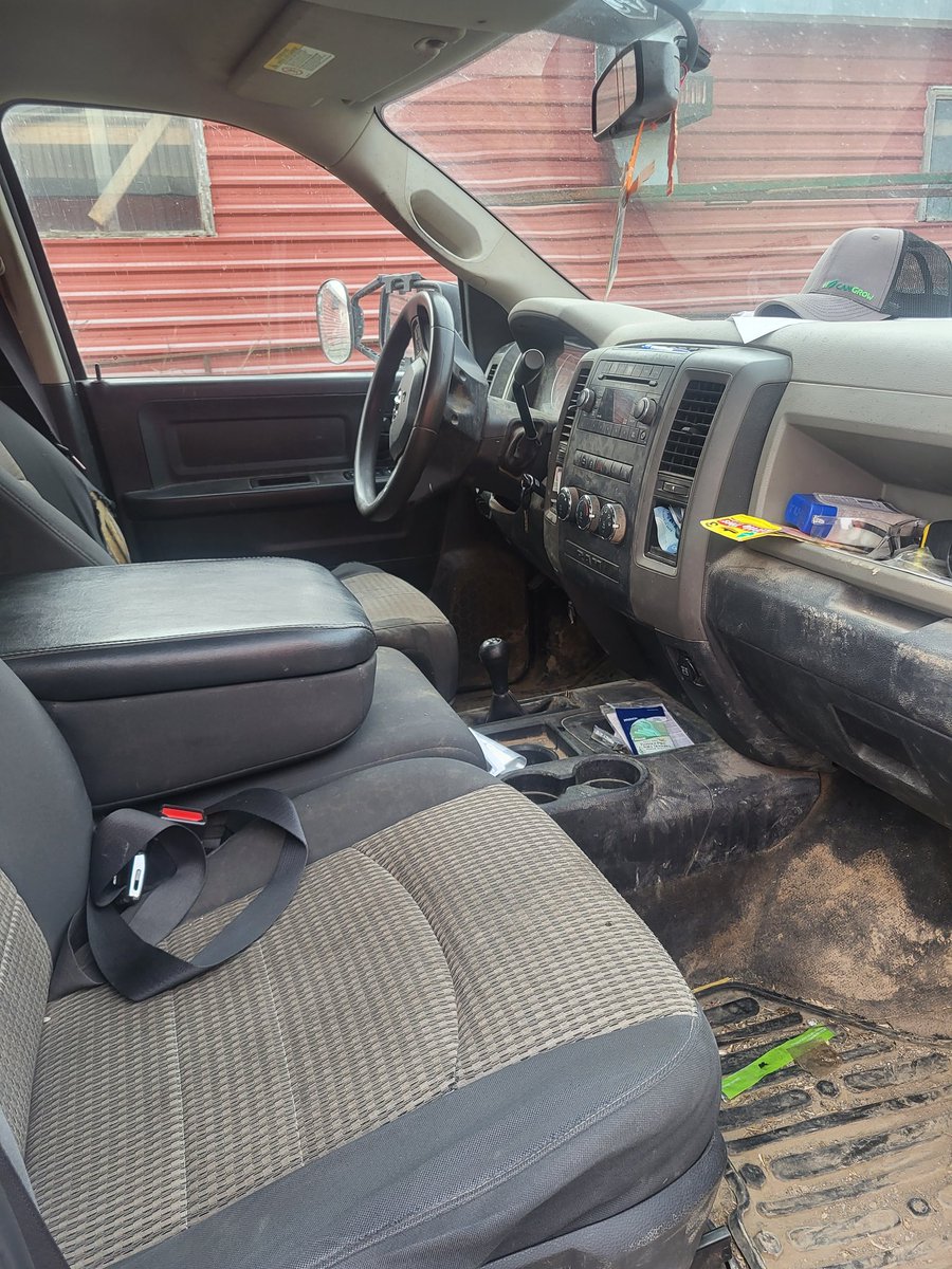 In her work clothes.  Around 220km,  2012 ram 2500 5.7 hemi.  New tires, and font end has new ball joints etc.. 15 grand