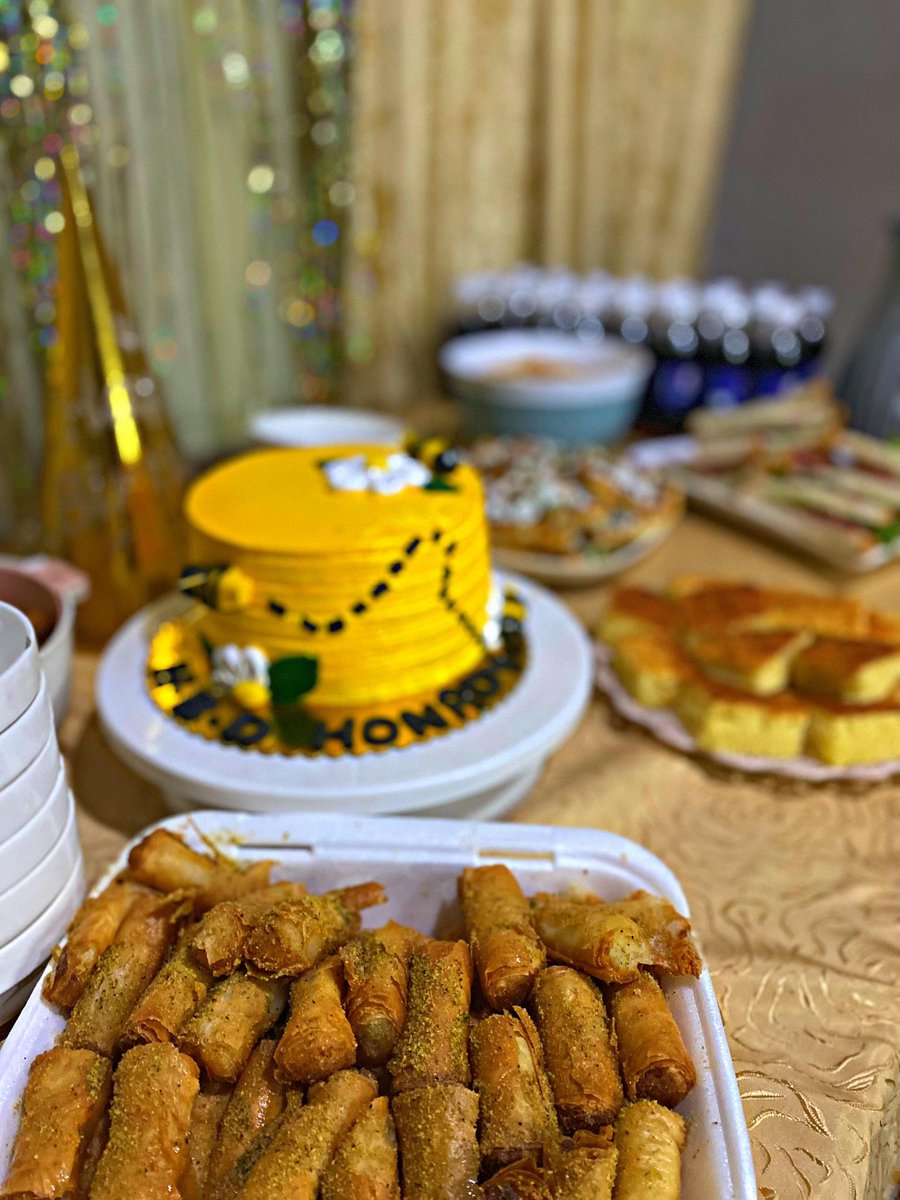 arab_sally's tweet photo. Happy birthday day to my only closer friend HONADY 🎉🐝💛

I WISH YOU A JOYFUL AND LOVELY BIRTHDAY @ArasiHanadi 

Love you more than the distance between the earth and the moon..😘 https://t.co/pnxSqTI0mq