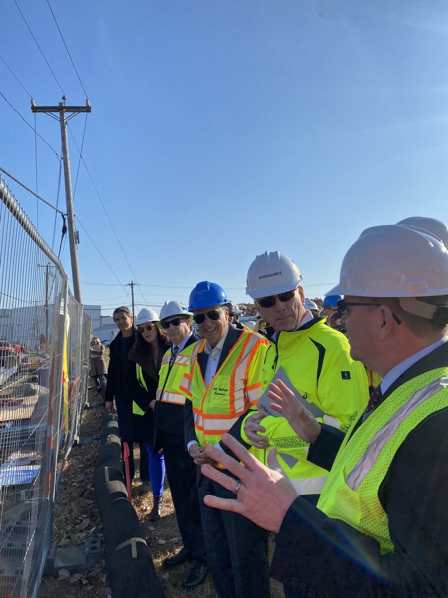 .@RevWind is now officially in full construction mode! Today, we celebrated the progress we are making building out the onshore transmission system with @GovDanMcKee. We’re deeply proud to be playing a key role in helping both RI and CT meet their clean energy goals.