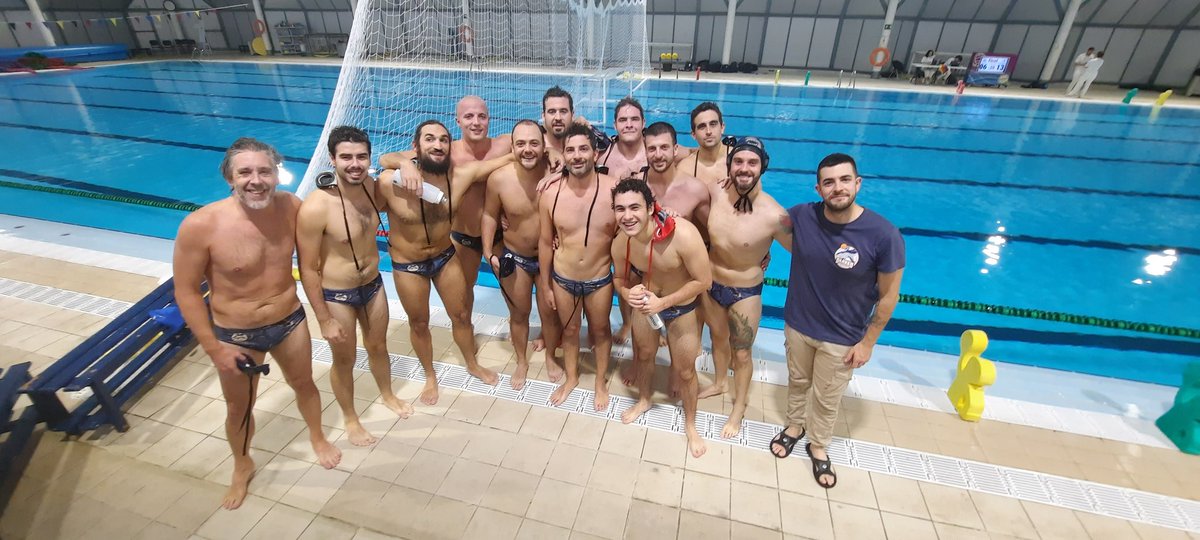 🔝Queremos felicitar a nuestro equipo <a href="/WaterpoloSharks/">ClubWaterpoloSharks_VLC</a> masculino A por su victoria en el primer partido de liga #waterpolo #ComunitatValenciana 😃 Muy bien jugado!!🏊‍♂️💙👍