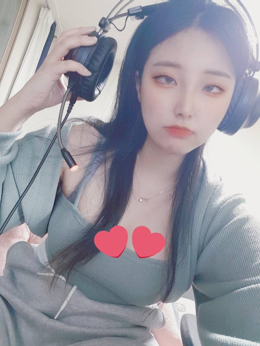 YeoniMong's tweet photo. https://t.co/wGW54BVTt0