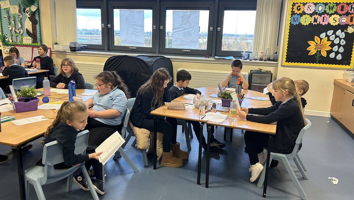 BurghPrimary's tweet photo. Our Christmas Choir have started practising ahead of their public performances in a few weeks #ChristmasIsComing #HowManySleeps #Choir #TeamBurgh #DREAMBigatBurgh https://t.co/jGesGvTt3I