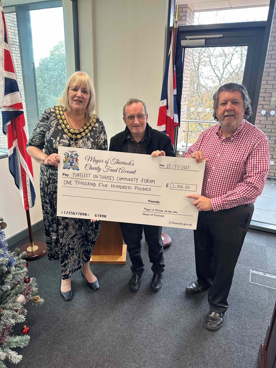 Great news! Purfleet-on-Thames Community Forum have received funds from the Mayor's Fund to pay for a defibrallator. This will be fitted outside Purfleet Community Hall, otherwise known as the Children's Centre on the green. Thank you. @purfleetcf