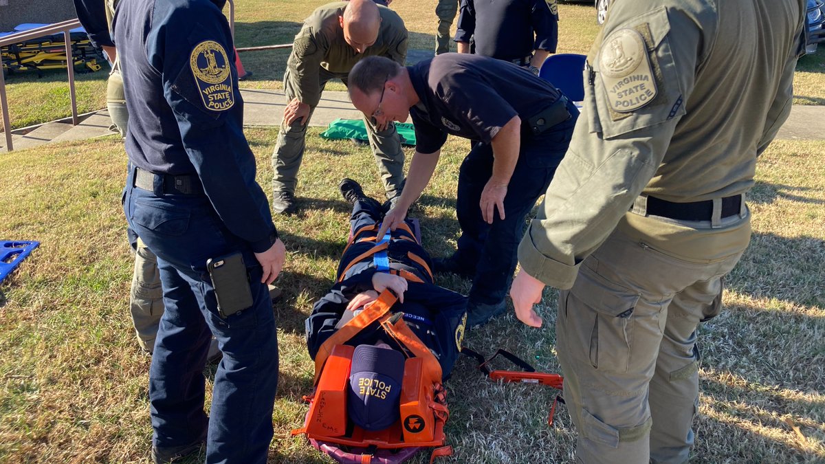 VSPPIO's tweet photo. #VSP SRT Divers, Tact Team members, Exec Protection Troopers, & patrol Troopers spent today working towards their National EMT Certification...which requires approx 160 hours of classroom & practical training. #ValorServicePride #ChallengeYourselfToMakeADifference https://t.co/dLLQrWreCP