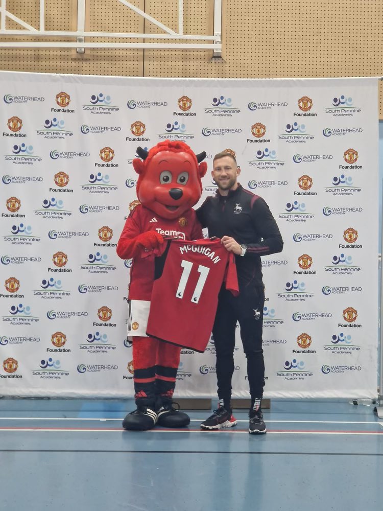 Waterhead Academy tweet media