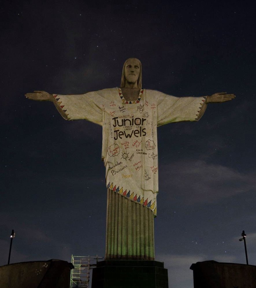 O site voltou! A arrecadação está em 3%, vamos doar para bater a meta. #TaylorNoCristo 

Link: kickante.com.br/vaquinha-onlin…