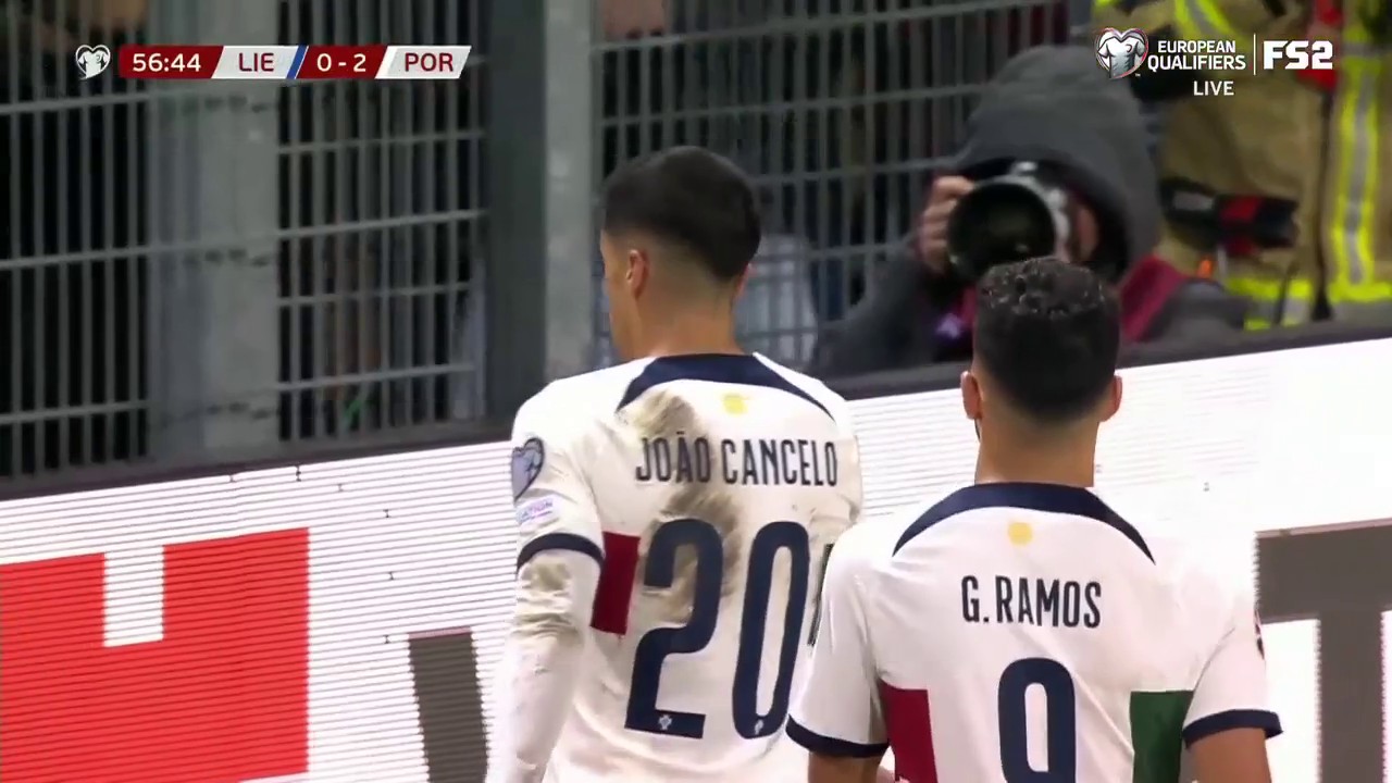 João Cancelo finds the back of an empty net 🇵🇹🥅