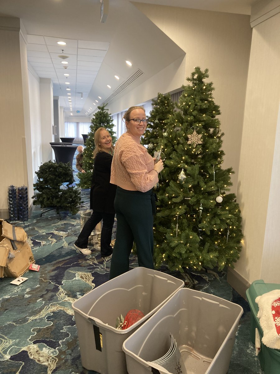 Holiday Inn Kanata tweet media