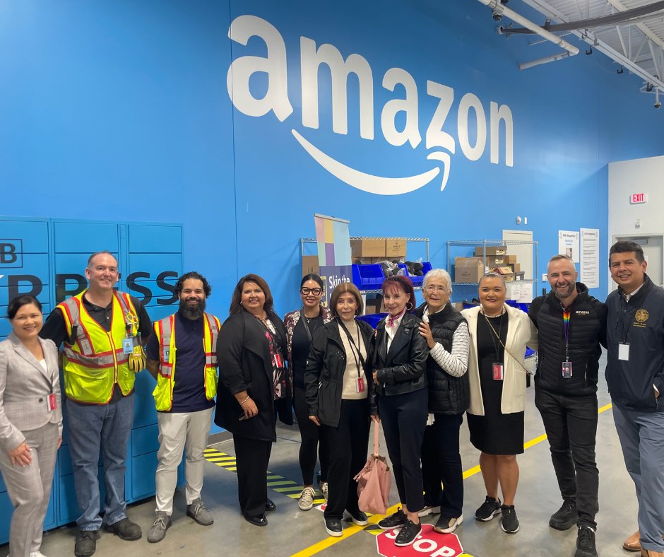 vivianmorenoSD's tweet photo. Thank you to Assemblymember David Alvarez, his staff and the San Ysidro Women's Club for touring the South Bay Amazon facility with us!
#VivianMoreno #DavidAlvarez https://t.co/l5vUbnjeXA