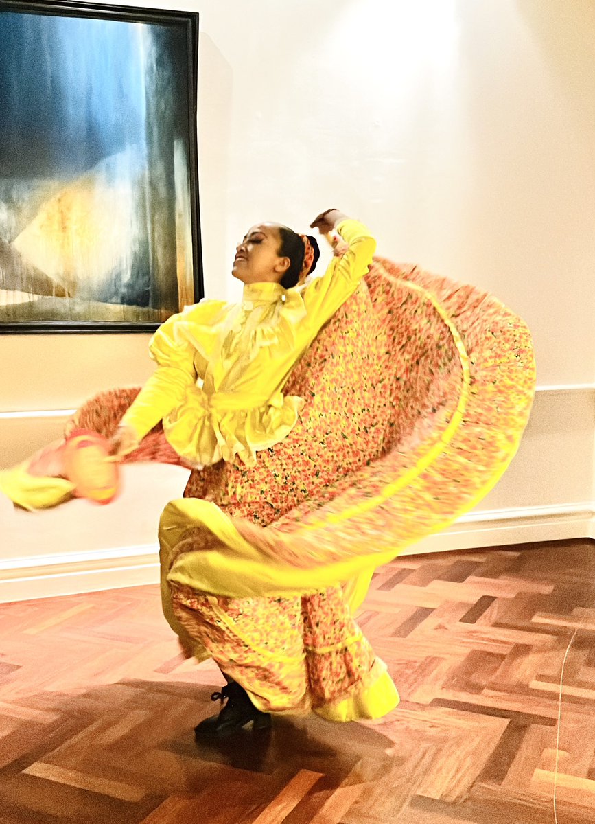 MestizoFolklore's tweet photo. Gracias por la invitación @Embamexru y a la Embajadora @josefagbom al bonito evento privado.  Mostrando nuestro #Folkore de #Nayarit y #Jalisco
🇲🇽🇬🇧🎶🇲🇽🇬🇧🎶 en #Londres https://t.co/02PjXTASMD