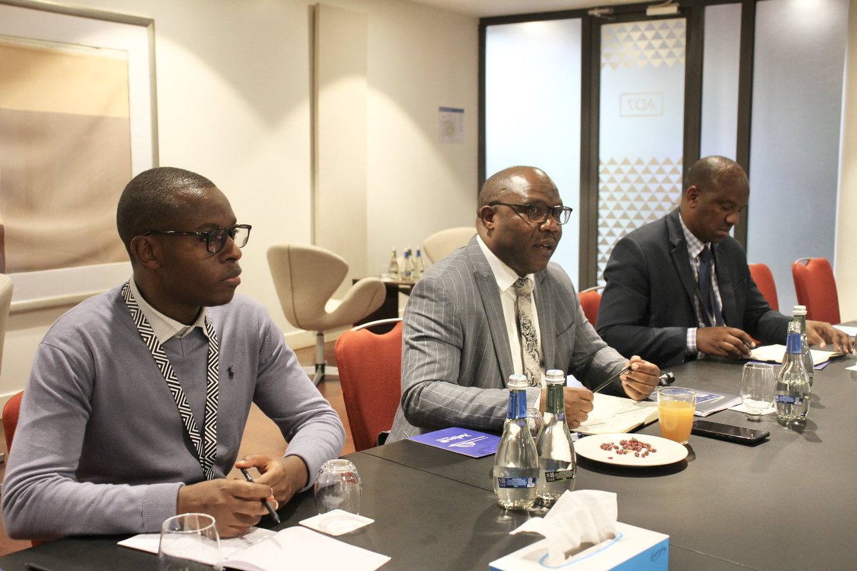 RwandaLocalGov's tweet image. On the sidelines of #CLGC2023, Minister @JCMusabyimana also met with Hon. Georges Elanga Obam, Minister of Decentralisation and Local Gov’t in Cameroon and his delegation.

They exchanged on decentralisation implementation framework, Rwanda&apos;s decentralisaton levels, LG autonomy…