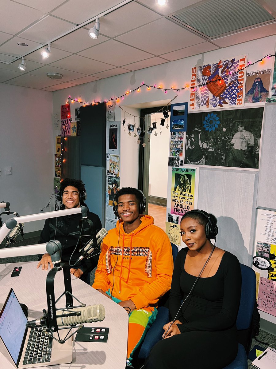HopeMoses01's tweet photo. So excited to announce the Marquette Wire is teaming up with Marquette men’s basketball players to produce the “K1 and Stewie Show” hosted by @csgkam &amp; @StevieM259!

First episode out tomorrow on Spotify and other streaming platforms soon! 💕 https://t.co/rmsy3u0Ri5