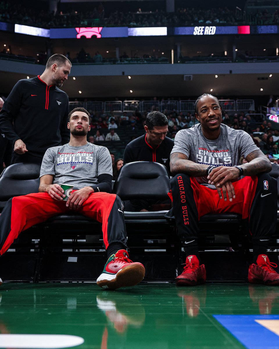 GAFJUN's tweet photo. @chicagobulls before y’all even think about trading @ZachLaVine realize your true problem is Billy Donovan!! Change the Coach = Change Your Outcomes! 
☎️ Call @MarkJackson13 ASAP‼️ @NBCSBulls @NBCSChicago @ESPNNBA @NBAonTNT https://t.co/tJA59YVguT