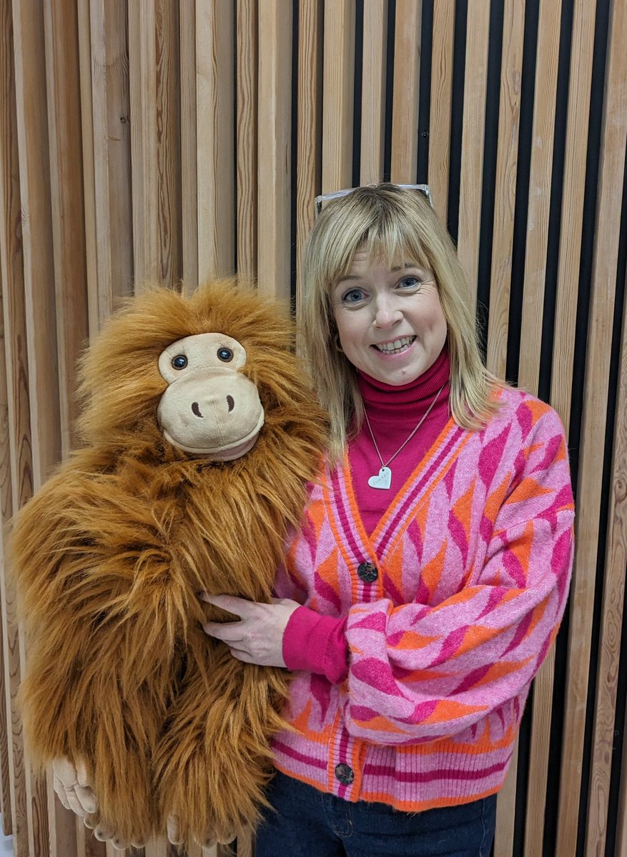 Lowri Gwyn tweet media