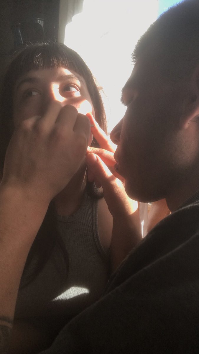 quédate con el que te saque los bigotes, por que la tanga, te la sacan todos 🤣😘