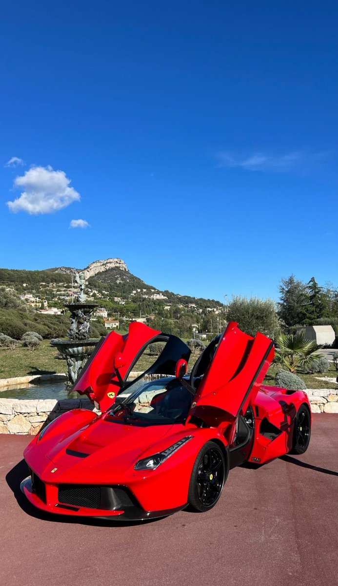 auto_nathan's tweet photo. Ferrari LaFerrari  ❤️❤️ https://t.co/Mvx7ra3PuU