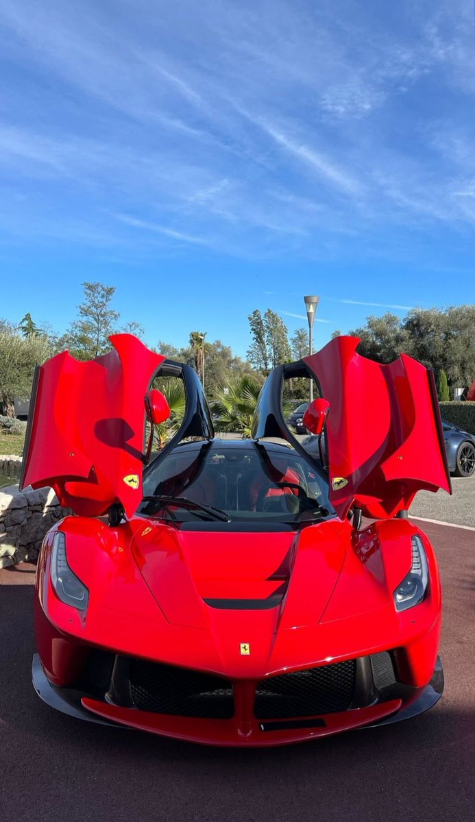 auto_nathan's tweet photo. Ferrari LaFerrari  ❤️❤️ https://t.co/Mvx7ra3PuU