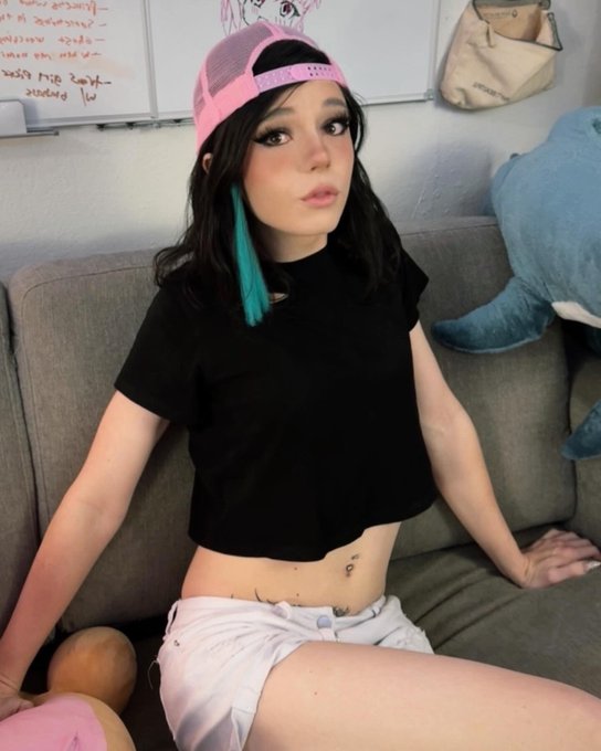 Ima cockstar not a doctor 🤭🍾❤️ https://t.co/1P7qnlkIlC