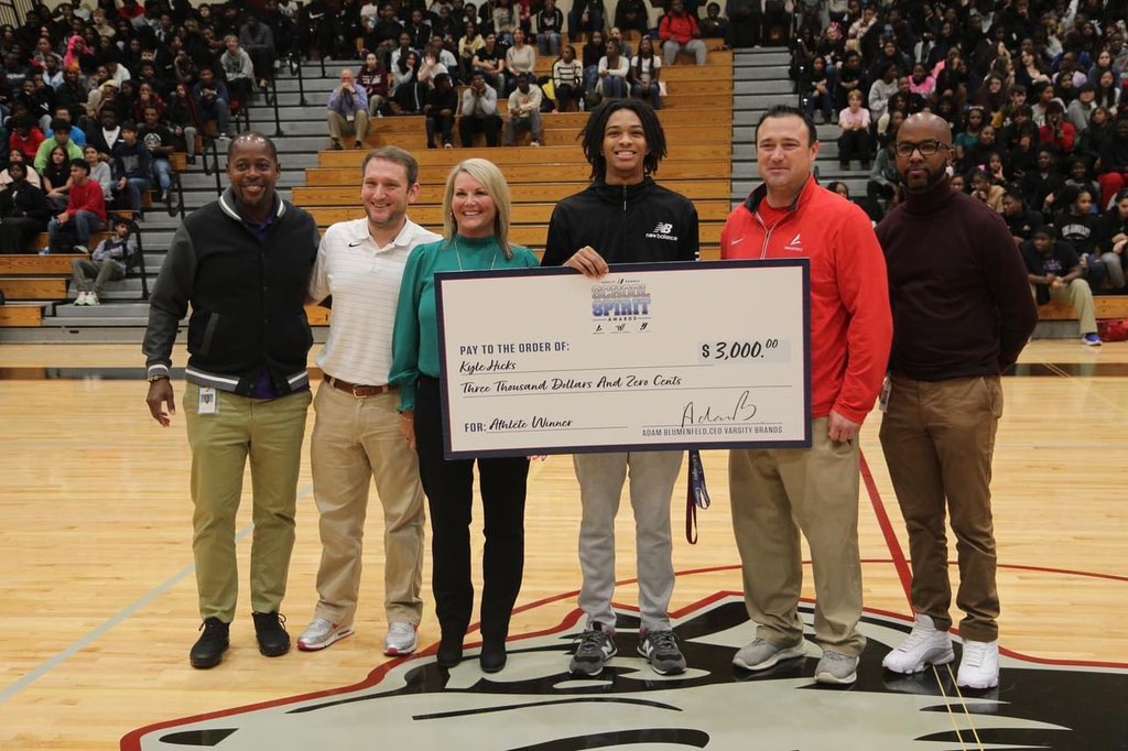 Bibb Athletics (@bibbathletics) on Twitter photo Today, <a href="/howardhshuskies/">Howard High School</a> basketball player Kyle Hicks was presented with a $3,000 check for winning the <a href="/varsitybrands/">Varsity Brands</a> School Spirit Award through a partnership with <a href="/BSNSPORTS_GA/">BSN SPORTS Georgia</a>. Kyle was chosen from among nominees across the country. #Built4Bibb
MORE: varsitybrands.com/awards/2023-fi… Today, <a href="/howardhshuskies/">Howard High School</a> basketball player Kyle Hicks was presented with a $3,000 check for winning the <a href="/varsitybrands/">Varsity Brands</a> School Spirit Award through a partnership with <a href="/BSNSPORTS_GA/">BSN SPORTS Georgia</a>. Kyle was chosen from among nominees across the country. #Built4Bibb
MORE: varsitybrands.com/awards/2023-fi…