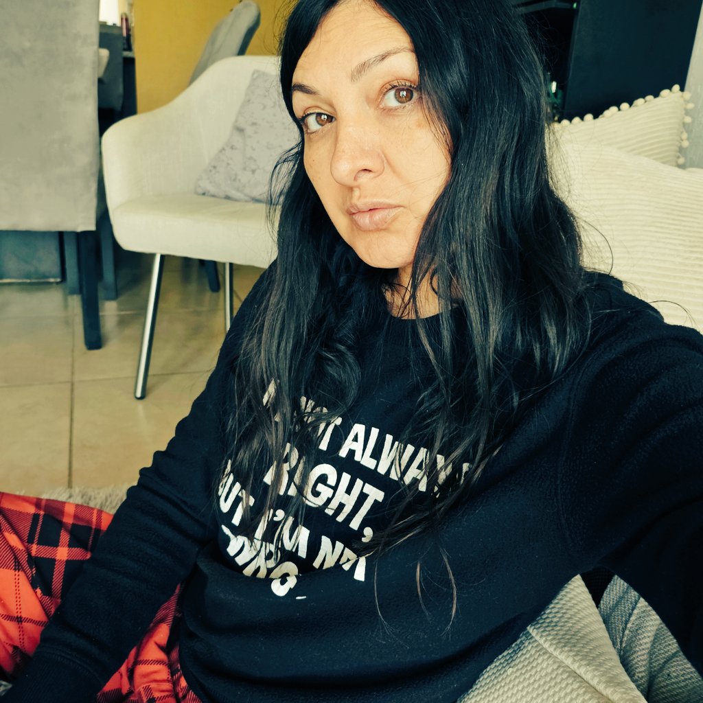 nancyhcantu's tweet photo. Puedes tenerlo todo !! Y aun así sentirte triste,  las hormonas juegan muy malas pasadas :( esto es #sad https://t.co/dMBLfakPcj