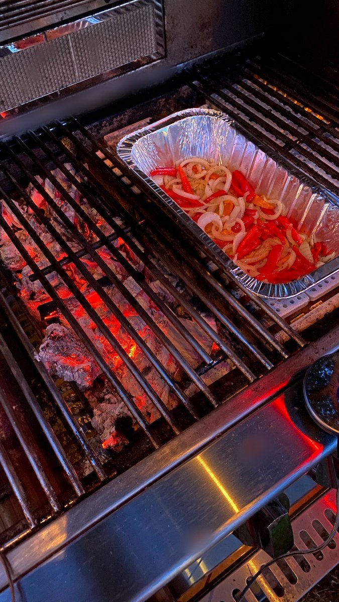 TxPatioCenter's tweet photo. Want the ability to cook on charcoal in your gas grill?
Lion Premium Grills is the #1 selling and a true hybrid if you like gas or charcoal flavors. 
See more on our website or call to come visit us today!
#LionPremiumGrills
#outdoorkitchenideas
#charcoal
#gasgrill https://t.co/viCTOOTFBf