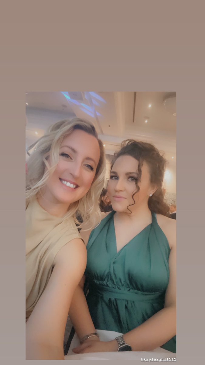 RacheyMundy's tweet photo. #gbcareawards 2023! Celebrating the best in health and social care! Wales regional finals 💚🏴󠁧󠁢󠁷󠁬󠁳󠁿✨ #thefieldbayway https://t.co/mgu7oJlygT