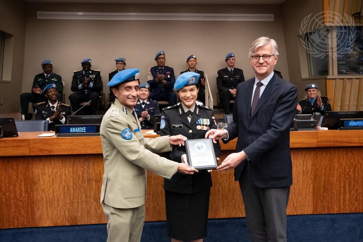 UNPOL's tweet photo. The 🇺🇳 Woman Police Officer of the Year Award was presented to 1st Sgt Renita Rismayanti from 🇮🇩 who serves in @UN_CAR. The ceremony was attended by ASG @sarah_hendriks of @UN_Women, USG DPO @Lacroix_UN  &amp; @UNPOL, Comm'r Shahkar. Congratulations Renita! https://t.co/Op01ciDXdh https://t.co/yjF0v6JvvN