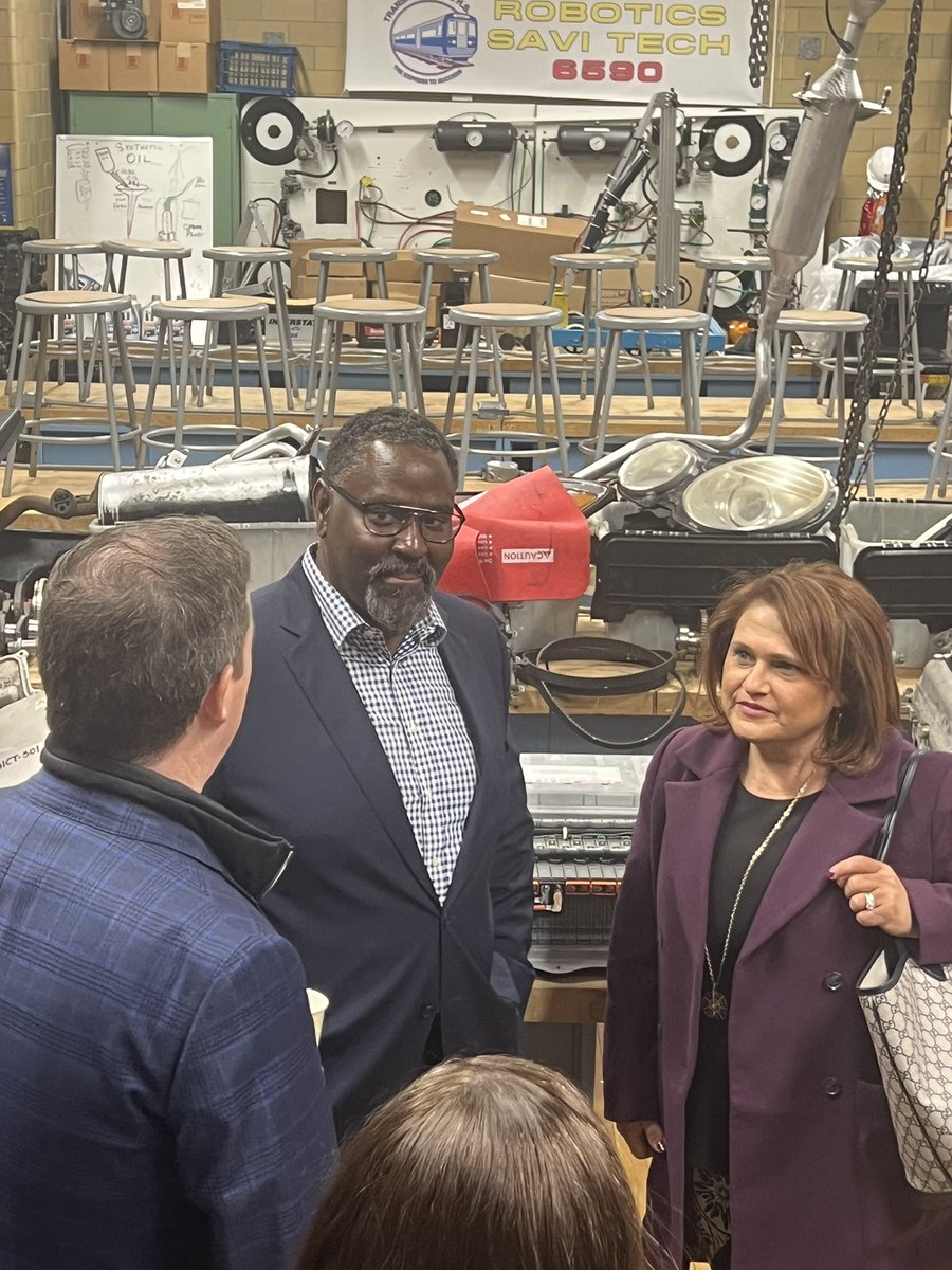 MarlonTeachTheYouth tweet media