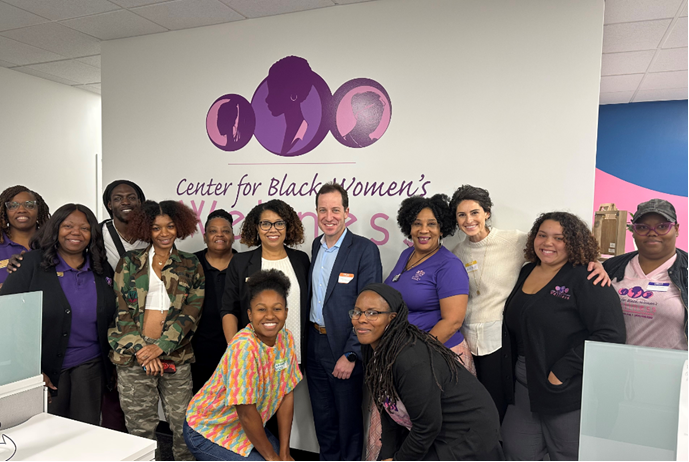 Last week, OMB Deputy Director Jason Miller visited @CBWWatlanta to learn more about their work piloting the Administration’s "Benefits Bundle" project to connect new moms with housing, nutrition, and health services in their community.