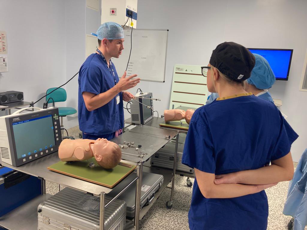 LJodp's tweet photo. Brilliant attendance at our ENT / Max Fax workshop today - best yet in the three years I’ve run them 👏 @teamtheatresCRH learning more &amp; practicing their skills ⭐️ @PriceEarnshaw @royalhospital big thanks to @KARLSTORZUK &amp; @CONMEDCorp for your help 🙏 https://t.co/JAZ0ZciZh8