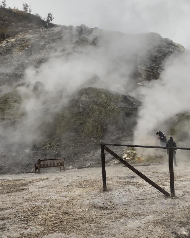 SocietaGe's tweet photo. Every month some of our members, in collaboration with INGV, carry out the sampling of fumaroles from Bocca Grande and Bocca Nuova in the Solfatara crater to study the temporal evolution of the system and to improve the knowledge of deep processes governing its degassing. https://t.co/RwKc6IqC4R