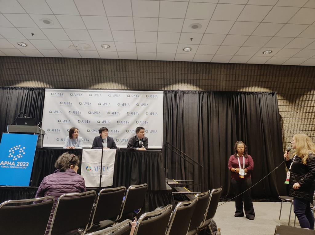 HeidiSLFan's tweet photo. Grateful to present our research @marietarrant related to virtual breastfeeding support at @BFAPHA! Inspired by many speakers and audiences #APHA2023. Nice catch up with @krislok_hku. https://t.co/mQ0Qp2bPfl