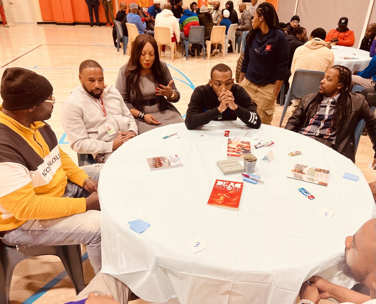 The focus at @DYRSDC is the well-being of the youth in their care. Last night, community leaders and staff connected with youth to talk about conflict, accountability, and services needed to reduce conflict inside the facility and in our community.