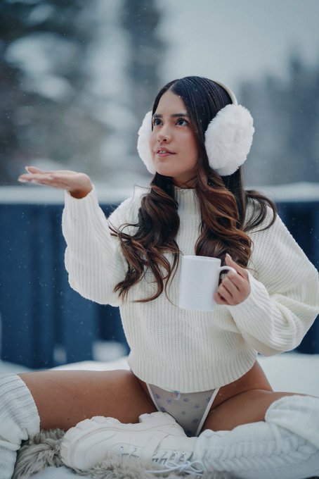 New season, for exclusive content 😳🎄😈   45% OFF  https://t.co/NANdOI8Vgn https://t.co/PFswyu5qTM