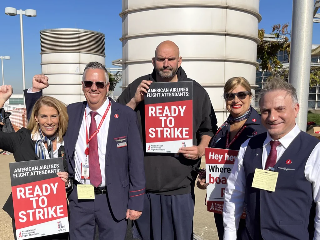 Sen. Fetterman stands in solidarity with American Airlines workers. 