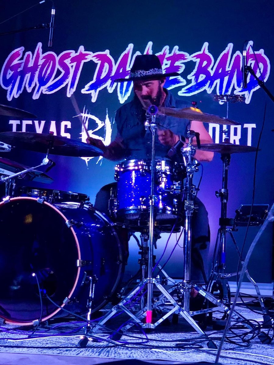 3 full band shows left for the year. Which one will we see you at?? 

👻 12/09 // Lindale Texas // Brisket Love BBQ 

👻 12/15 // Troy Texas // Troy Lumberyard

👻 12/16 // Bluff Dale Texas // The Greenwood Saloon

#livemusic #tour #tourlife #bandlife #liveshow #rocknroll