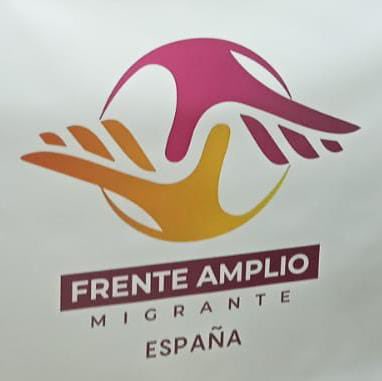 anasurra's tweet photo. El Frente Amplio Migrante, felicita a las fuerzas progresistas que han logrado llegar a los acuerdos necesarios para formar un gobierno para avanzar en derechos e igualdad. 
Cuenten con nuestro apoyo para frenar el racismo y la discriminación !!! 
✊🏻✊🏽✊🏿
@sanchezcastejon https://t.co/IIc2NAyTDr