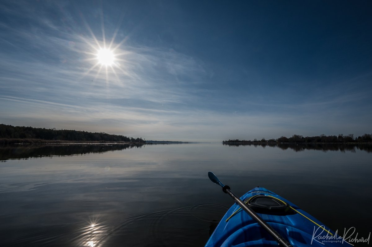 rachrichphoto's tweet photo. Mid November paddle! I'll take it.
#kawarthalakes #paddle #kayaking #calmlake #shareyourweather #beautyday #thephotohour #tranquility #myhappyplace @KMacTWN
https://t.co/dWenybrOFN https://t.co/I6ITrO2AaC