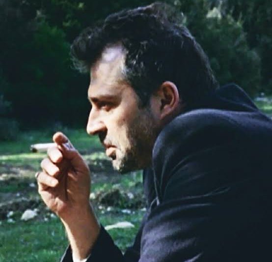 gözlerim kan çanağı, beklediğim uyku değil.