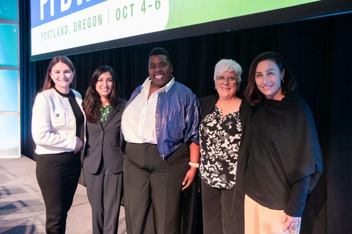 urogynsociety's tweet photo. Bringing back #TBT with pictures from #PFDWeek23! Thank you to our wonderful photographer, Robert Levy, for capturing these moments during our annual conference.
To view all the conference picture use portland23 when prompted:
https://t.co/Vwvuy0rxVJ https://t.co/cKiIU5vSmq