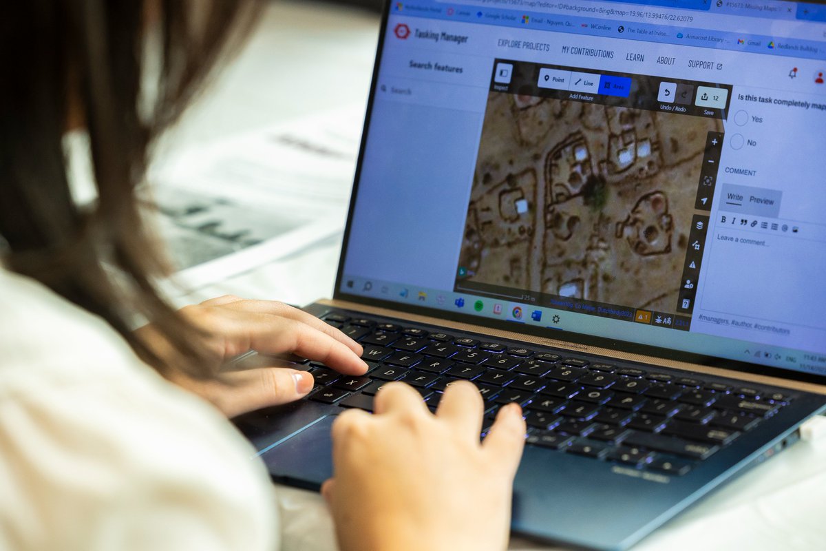 UofRedlands's tweet photo. During our Humanitarian Mapathon, faculty, staff, and students joined forces to map global communities impacted by natural disasters! Together, the bulldog community made a difference.

#GISWeek #UniversityofRedlands #RelentlesslyRedlands https://t.co/FpjaIsZRph