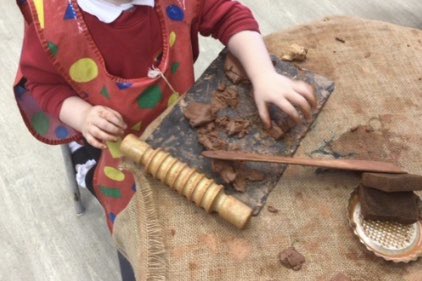 DonnaGreenx's tweet photo. I had such a wonderful time with CLAY @bankier_nursery
The possibilities & #Creativity are amazing.
Being present, listening, attuning & observation tells us so much …here’s one little example … ⬇️
#PlaywithClay 💗 https://t.co/5j0mHksGjU