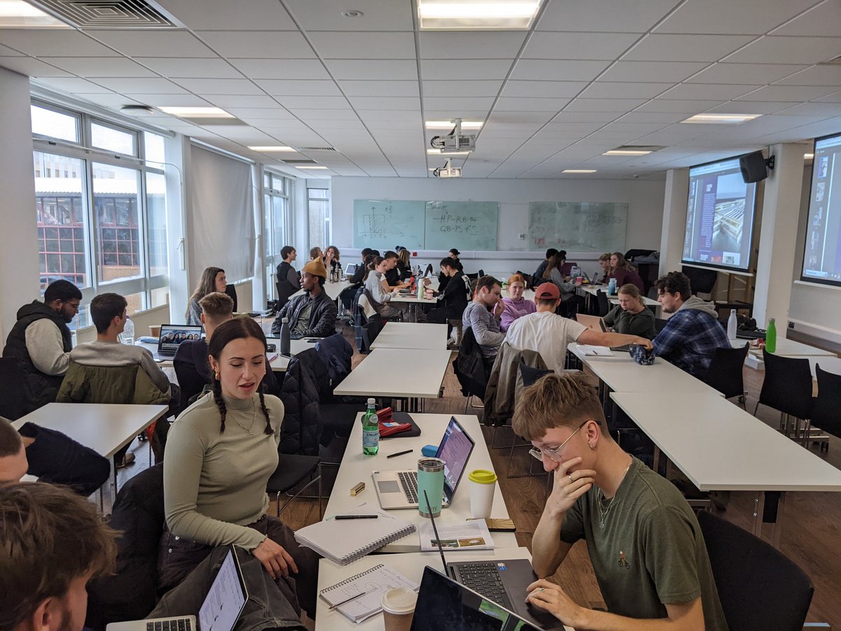 "Hey, let's explore ideas &amp; innovation that address key challenges of adaptation &amp; resilience in a changing climate." 

Sometimes, you just know you are in the right place and that is a pretty damn good feeling... ☺️
<a href="/UWE_SoAS/">School of Applied Sciences</a> <a href="/UWEBristol/">UWE Bristol</a>
#problemsolving #brilliantstudents