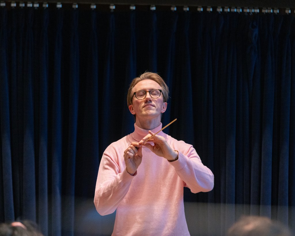 We recently watched conductor Sam Hollister '18BA '28DMA and the Yale Philharmonia rehearse Valerie Coleman's "Umoja: Anthem of Unity." Join us tonight for the orchestra's performance of that work and music by Adolphus Hailstork and Joan Tower! music-tickets.yale.edu/23817/23818