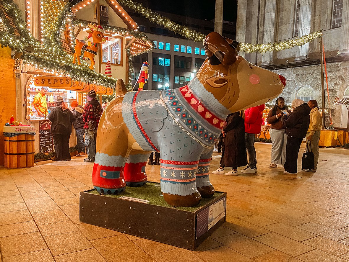 #BrumHour 🐝 Networking with #Birmingham (@brumhour) on Twitter photo Festive Snowdogs have arrived in central Birmingham
Until Jan 4 read more via <a href="/CentralBIDBham/">Central BID Birmingham</a> on #BrumHour's website: brumhour.co.uk/festive-snowdo…
#Birmingham Festive Snowdogs have arrived in central Birmingham
Until Jan 4 read more via <a href="/CentralBIDBham/">Central BID Birmingham</a> on #BrumHour's website: brumhour.co.uk/festive-snowdo…
#Birmingham