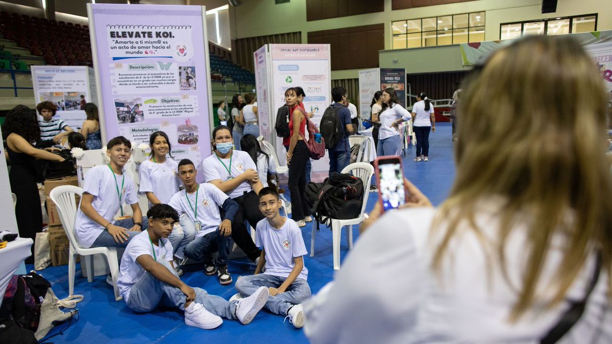 UninorteCO's tweet photo. #UninorteNoticia | Estudiantes comparten sus proyectos de impacto social en la Feria INN

La jornada dio a conocer iniciativas sostenibles y pedagógicas, desarrolladas por estudiantes de pregrado y bachilleres de colegios.

🔗https://t.co/skmBVrOTmt https://t.co/5kAHW4DEjK